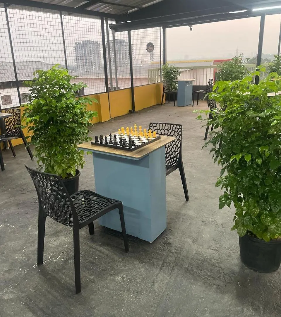 Moonic Days Infopark Kakkanad Kochi 3*,